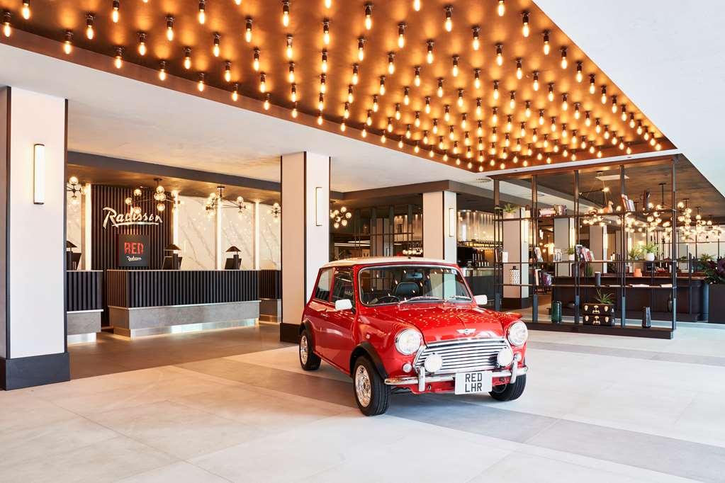 Radisson Red Hotel London Heathrow Interior foto